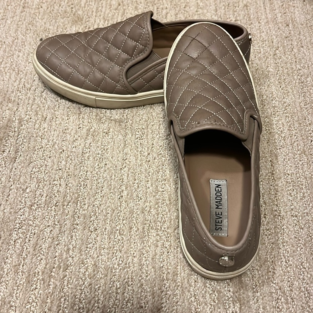 steve madden ecentrcq slip on shoes